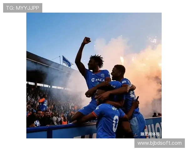 曼城主场对狼队十连胜势不可挡